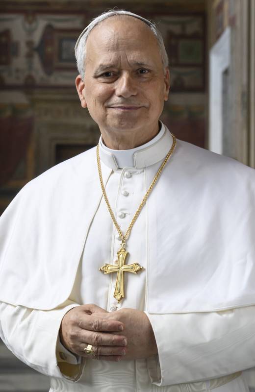 Foto-Ufficiale-Papa-Leone-XIV_Copyright-VATICAN-MEDIA